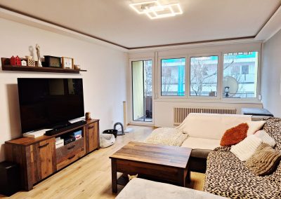 GERÄUMIGE 3-ZIMMER-MIETWOHNUNG MIT LOGGIA IN DER HARTER STRASSE