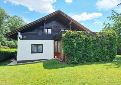 GEPFLEGTES EINFAMILIENHAUS IN SONNIGER SACKGASSENLAGE AM STADTRAND VON HARTBERG