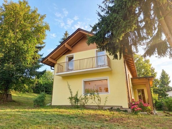 GROSSZÜGIGES EINFAMILIENHAUS ZUR MIETE IN ATTRAKTIVER WOHNLAGE VON GRAZ-RIES